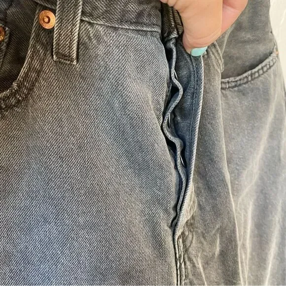 Levi’s 501 High Rise Raw Hem Straight Leg Cropped Jeans in Get Off My Cloud - Picture 6 of 15